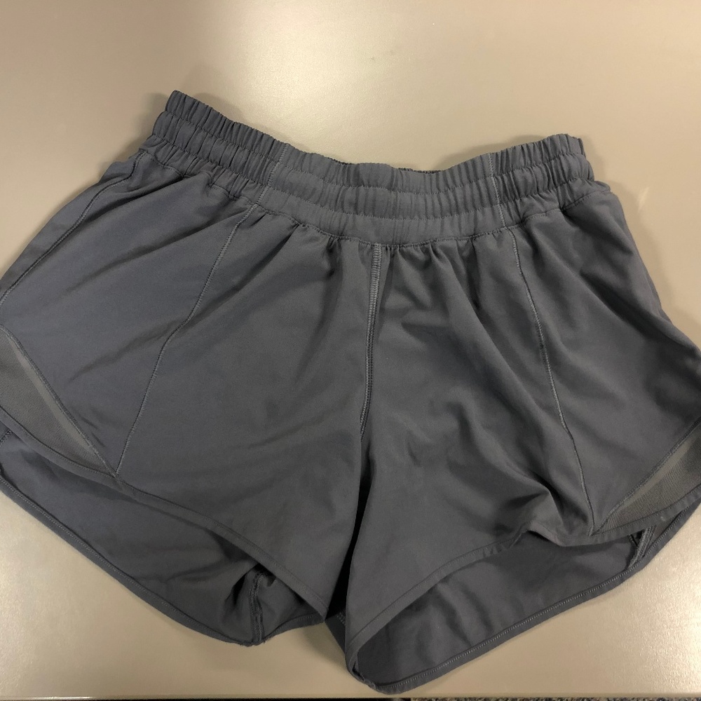 Lululemon Hotty Hot Short II  Long 4"